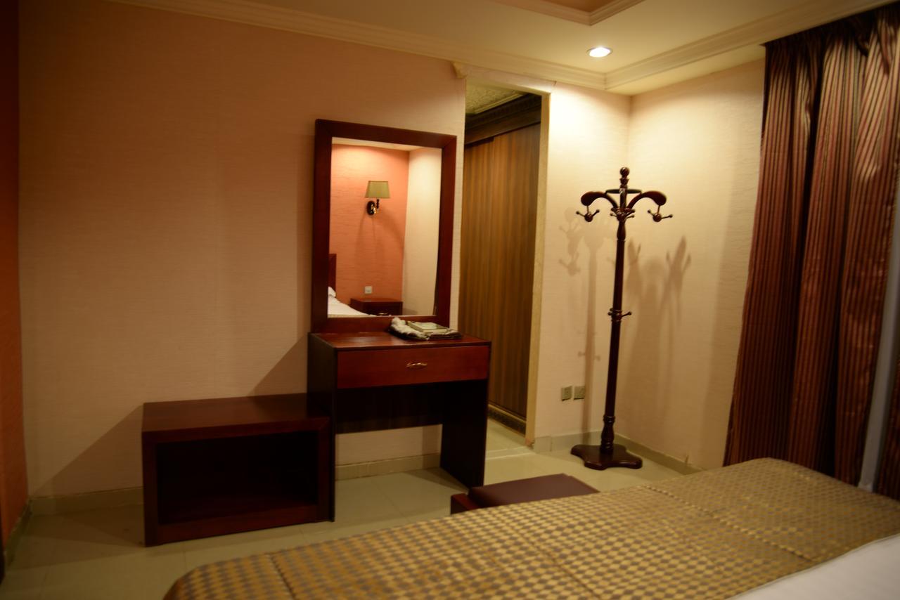 Al Fursan Hotel Yidda Exterior foto